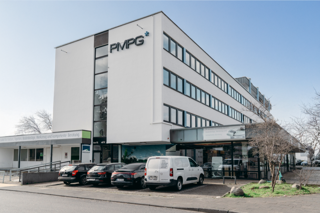 Gebäude mit PMPG Logo