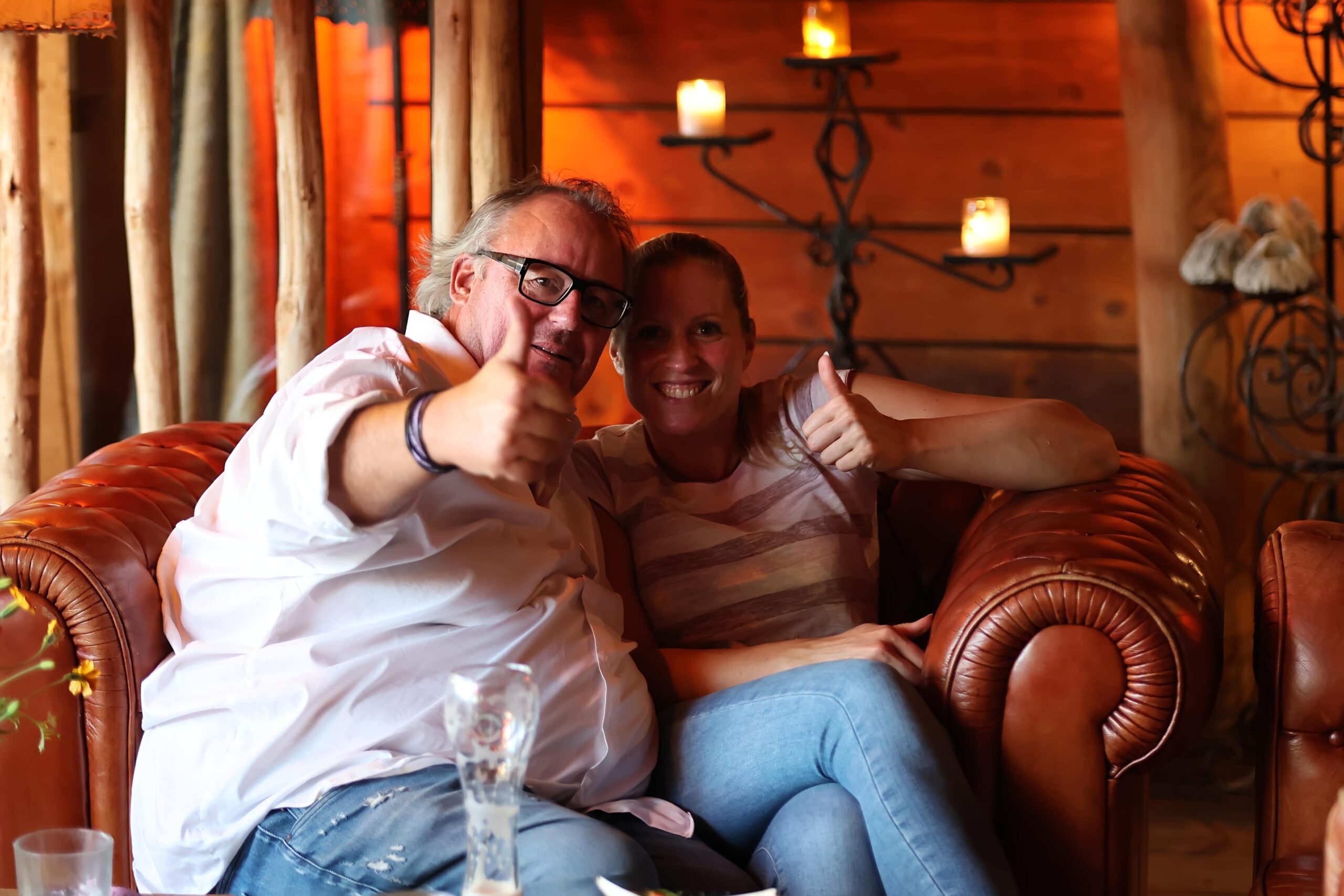 Martin Minder und Gabriele Fink machen Daumen hoch